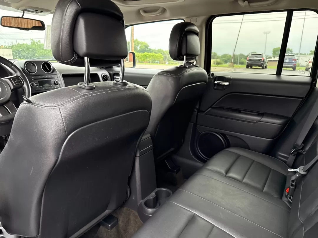 2016 Jeep Patriot High Altitude Edition (1C4NJRFB0GD) with an 2.4L I-4 DOHC engine, located at 1230 East Main St, Xenia, OH, 45385, (937) 908-9800, 39.688026, -83.910172 - Photo#10