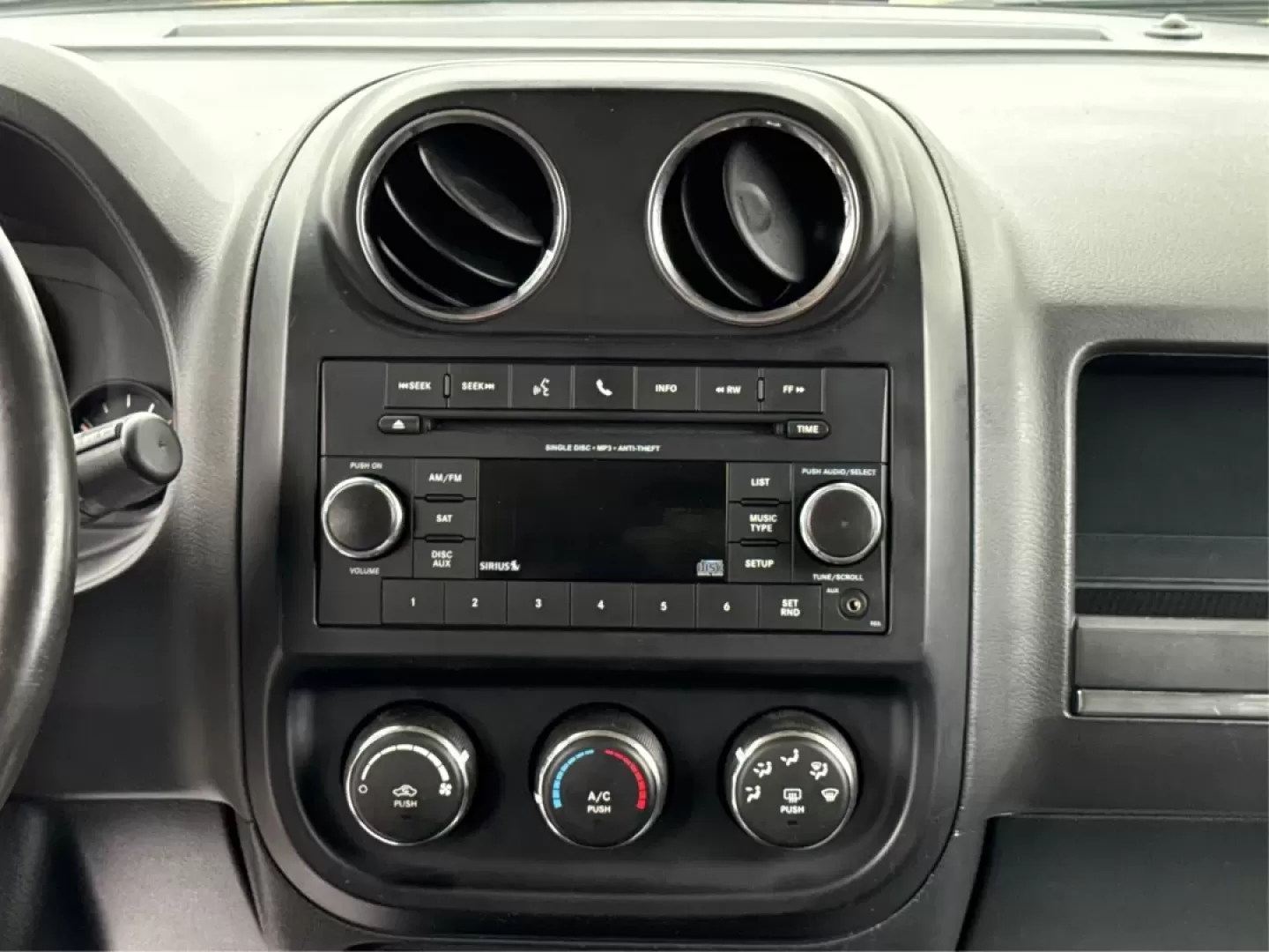2016 Jeep Patriot High Altitude Edition (1C4NJRFB0GD) with an 2.4L I-4 DOHC engine, located at 1230 East Main St, Xenia, OH, 45385, (937) 908-9800, 39.688026, -83.910172 - **Explore Your Next Adventure in the 2016 Jeep Patriot High Altitude Edition!**<br /> <br /> Are you ready to elevate your lifestyle and embark on thrilling weekend adventures or effortlessly tackle your daily commute? The 2016 Jeep Patriot High Altitude Edition is the perfect SUV for those who crav - Photo#13