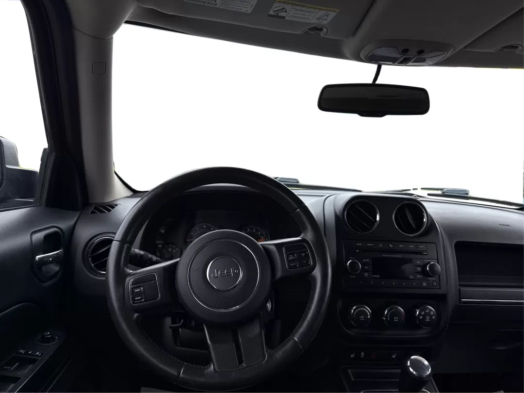 2016 Jeep Patriot High Altitude Edition (1C4NJRFB0GD) with an 2.4L I-4 DOHC engine, located at 1230 East Main St, Xenia, OH, 45385, (937) 908-9800, 39.688026, -83.910172 - Photo#21