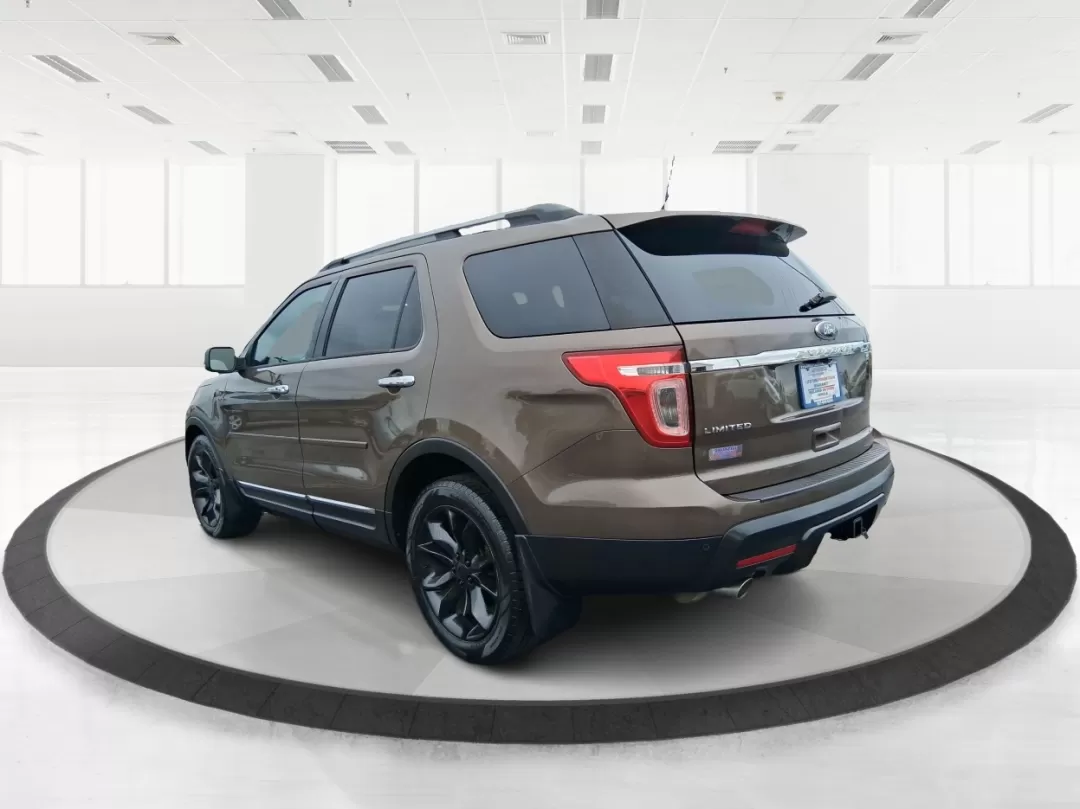 2015 Ford Explorer Limited (1FM5K8F85FG) with an 3.5L V-6 DOHC engine, located at 1230 East Main St, Xenia, OH, 45385, (937) 908-9800, 39.688026, -83.910172 - Photo#4