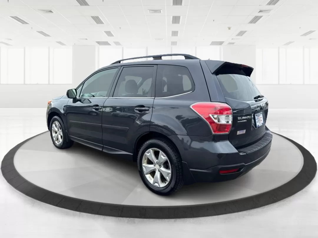 2015 Subaru Forester 2.5i Limited (JF2SJAHCXFH) with an 2.5L H-4 DOHC engine, located at 1230 East Main St, Xenia, OH, 45385, (937) 908-9800, 39.688026, -83.910172 - Photo#4