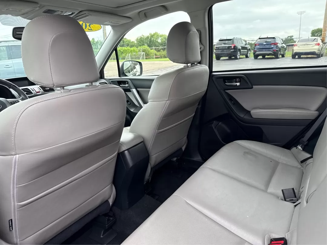 2015 Subaru Forester 2.5i Limited (JF2SJAHCXFH) with an 2.5L H-4 DOHC engine, located at 1230 East Main St, Xenia, OH, 45385, (937) 908-9800, 39.688026, -83.910172 - Photo#10
