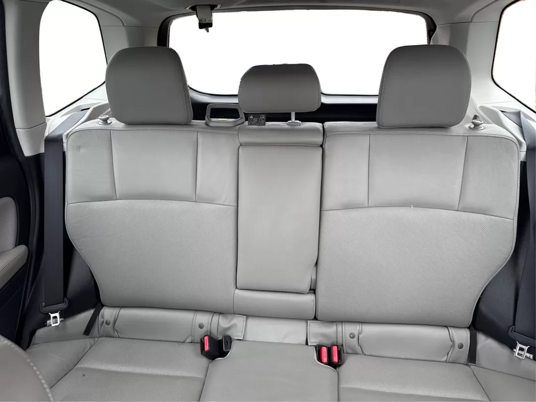 2015 Subaru Forester 2.5i Limited (JF2SJAHCXFH) with an 2.5L H-4 DOHC engine, located at 1230 East Main St, Xenia, OH, 45385, (937) 908-9800, 39.688026, -83.910172 - Photo#14
