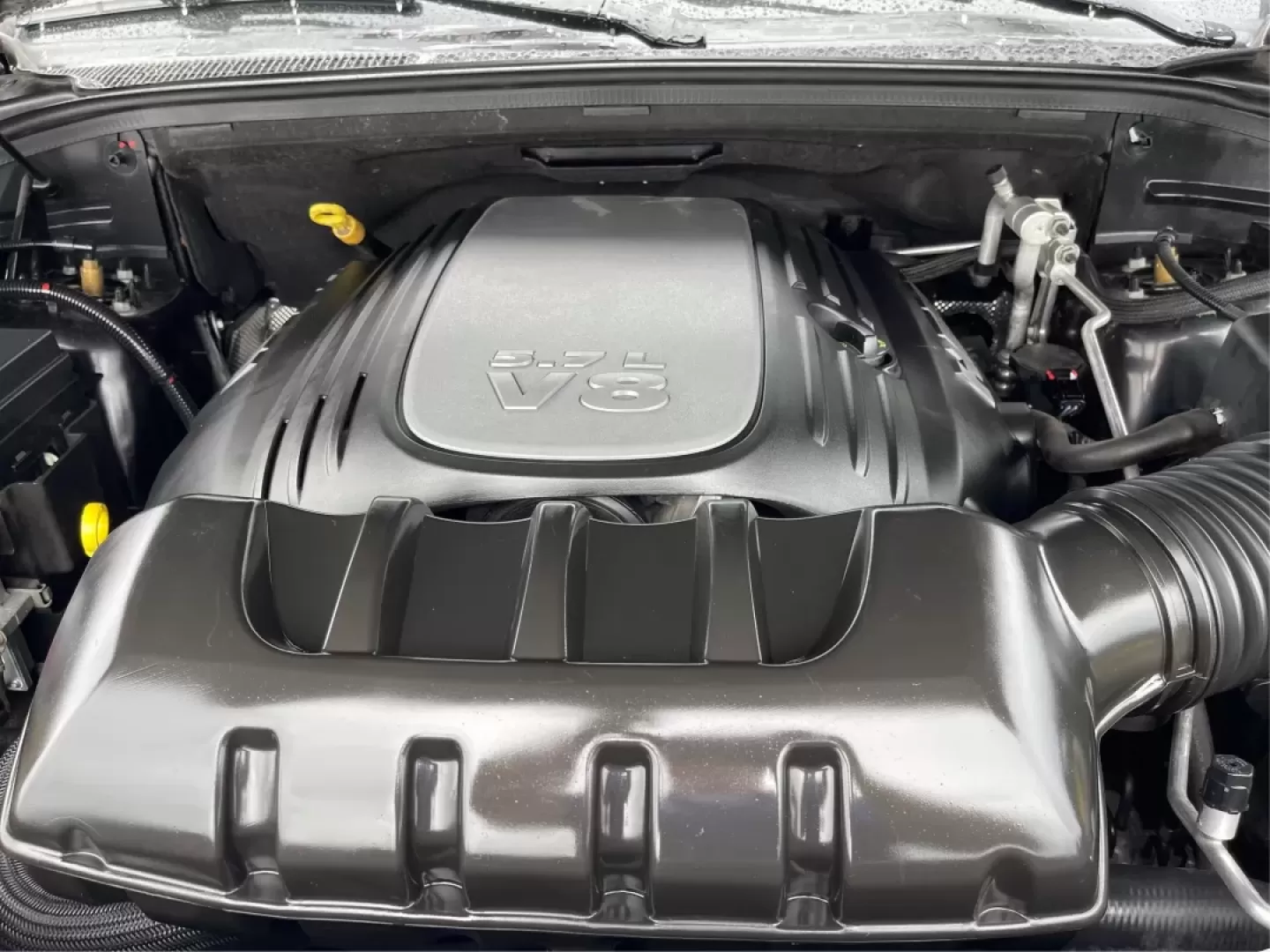 2011 Jeep Grand Cherokee Overland (1J4RR6GT7BC) with an Other engine, located at 8750 N County Rd 25A, Piqua, OH, 45356, (937) 908-9800, 40.164391, -84.232513 - Discover Your Next Adventure with the 2011 Jeep Grand Cherokee Overland<br /> <br /> Unleash your adventurous spirit with the 2011 Jeep Grand Cherokee Overland, available now at Advantage Car and Credit in Fairborn, OH. This rugged yet refined SUV is perfect for those who thrive on weekend escapes, - Photo#11