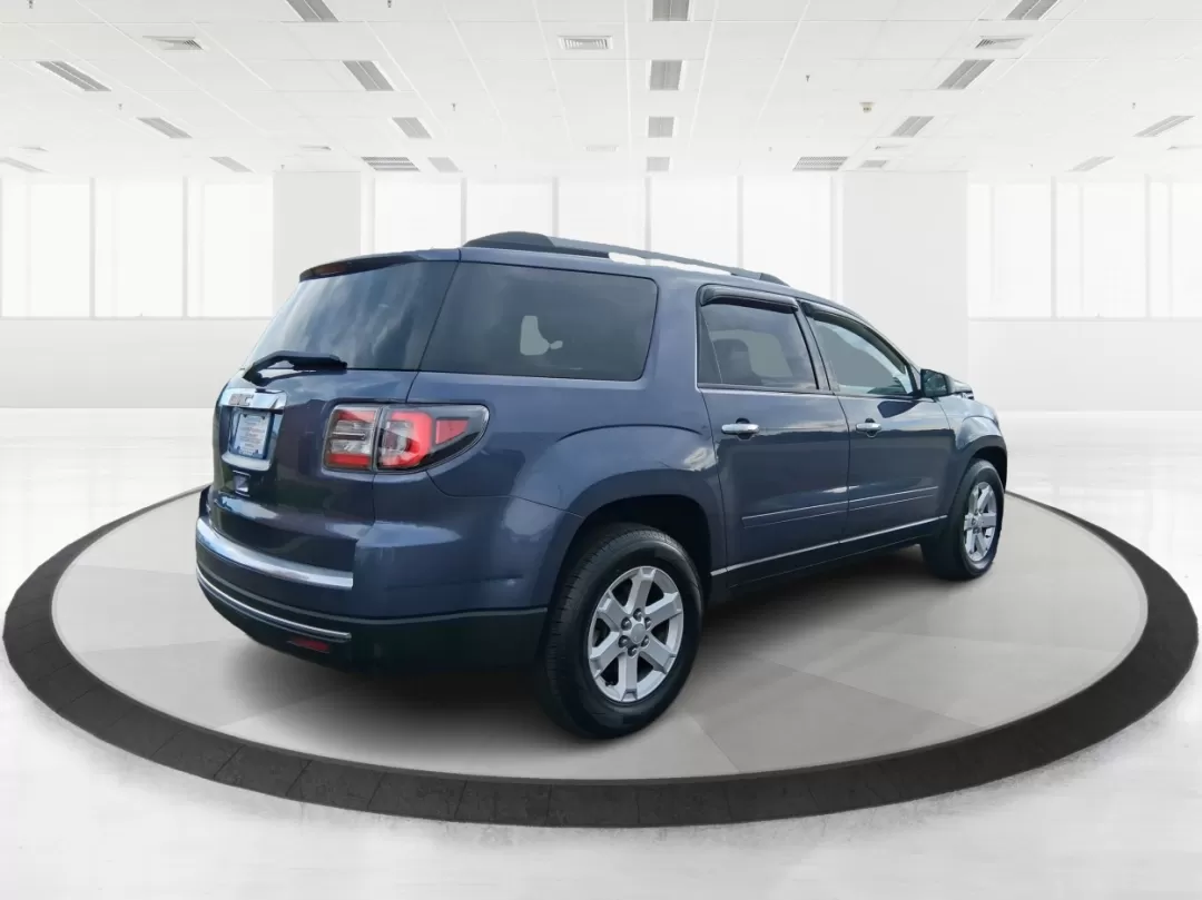 2011 Jeep Grand Cherokee Overland (1J4RR6GT7BC) with an Other engine, located at 8750 N County Rd 25A, Piqua, OH, 45356, (937) 908-9800, 40.164391, -84.232513 - Discover Your Next Adventure with the 2011 Jeep Grand Cherokee Overland<br /> <br /> Unleash your adventurous spirit with the 2011 Jeep Grand Cherokee Overland, available now at Advantage Car and Credit in Fairborn, OH. This rugged yet refined SUV is perfect for those who thrive on weekend escapes, - Photo#2