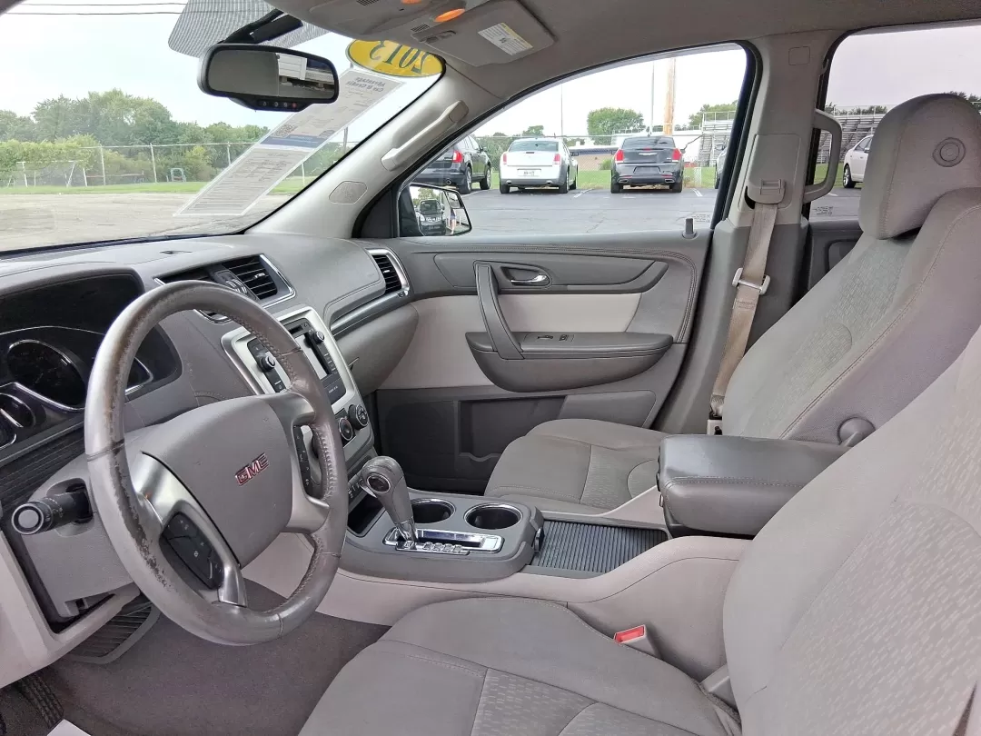 2011 Jeep Grand Cherokee Overland (1J4RR6GT7BC) with an Other engine, located at 8750 N County Rd 25A, Piqua, OH, 45356, (937) 908-9800, 40.164391, -84.232513 - Discover Your Next Adventure with the 2011 Jeep Grand Cherokee Overland<br /> <br /> Unleash your adventurous spirit with the 2011 Jeep Grand Cherokee Overland, available now at Advantage Car and Credit in Fairborn, OH. This rugged yet refined SUV is perfect for those who thrive on weekend escapes, - Photo#9