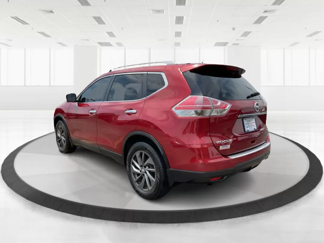 2014 Nissan Rogue SL (5N1AT2MV9EC) with an 2.5L I-4 DOHC engine, located at 1184 Kauffman Ave, Fairborn, OH, 45324, (937) 908-9800, 39.807072, -84.030914 - Photo#4