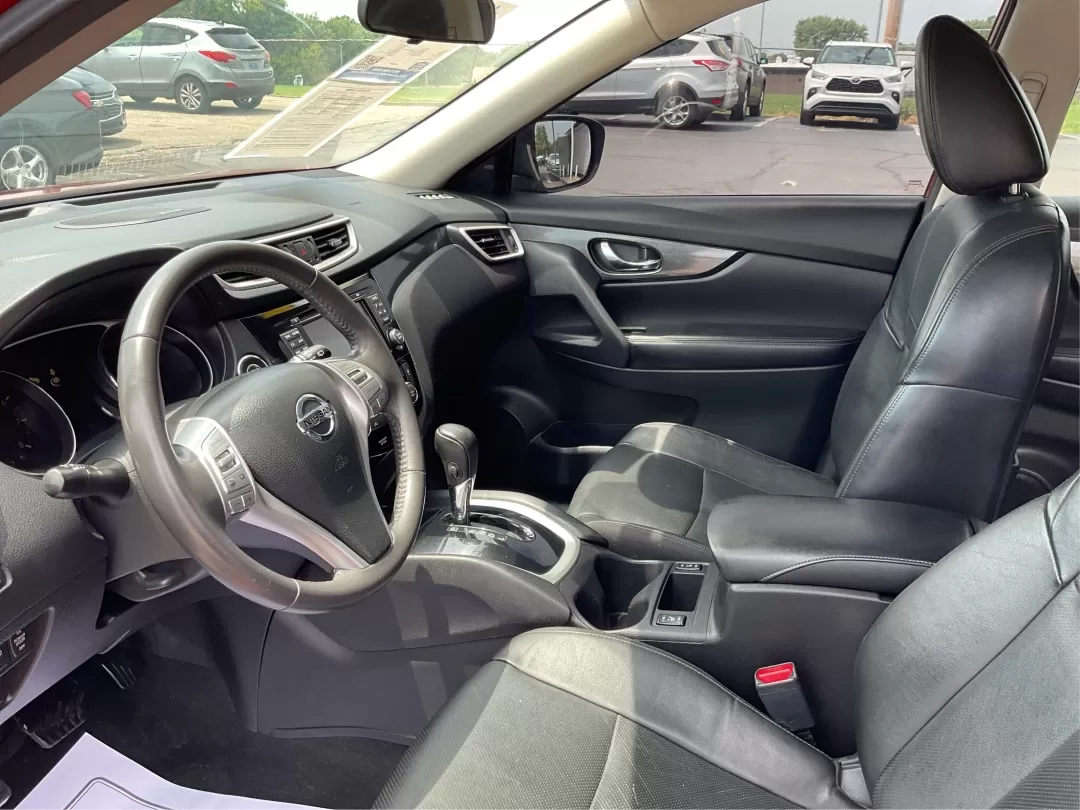 2014 Nissan Rogue SL (5N1AT2MV9EC) with an 2.5L I-4 DOHC engine, located at 1184 Kauffman Ave, Fairborn, OH, 45324, (937) 908-9800, 39.807072, -84.030914 - Photo#9