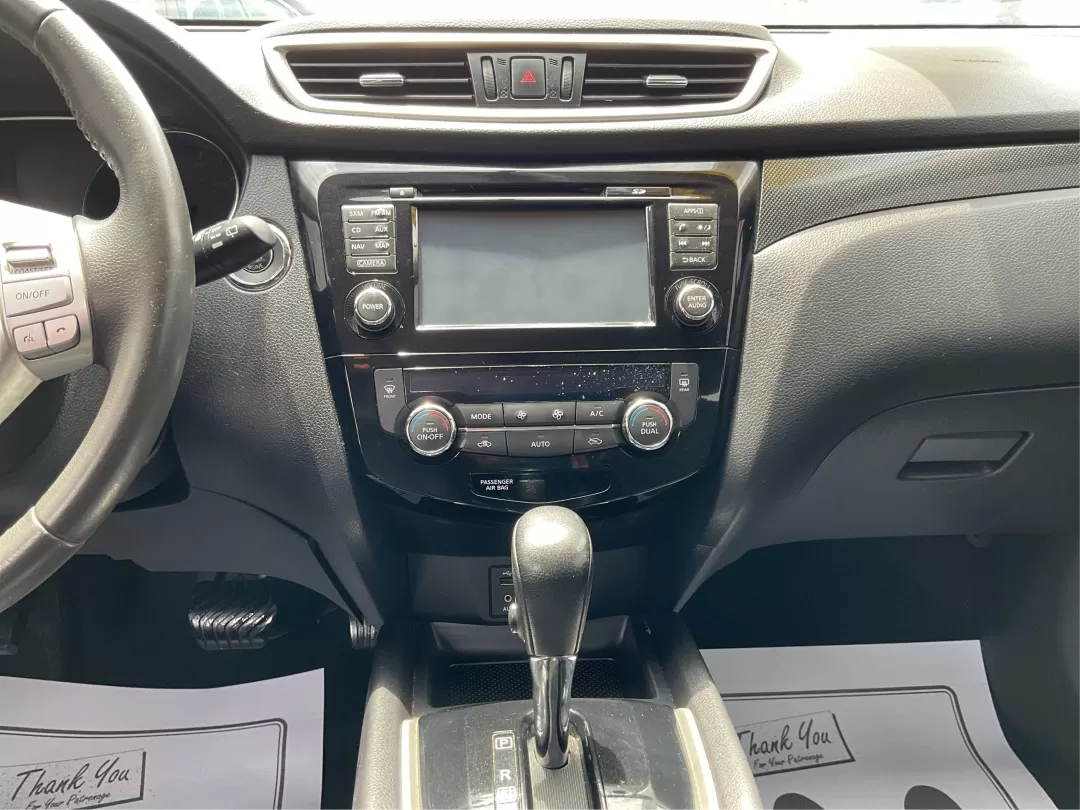 2014 Nissan Rogue SL (5N1AT2MV9EC) with an 2.5L I-4 DOHC engine, located at 1184 Kauffman Ave, Fairborn, OH, 45324, (937) 908-9800, 39.807072, -84.030914 - Photo#13