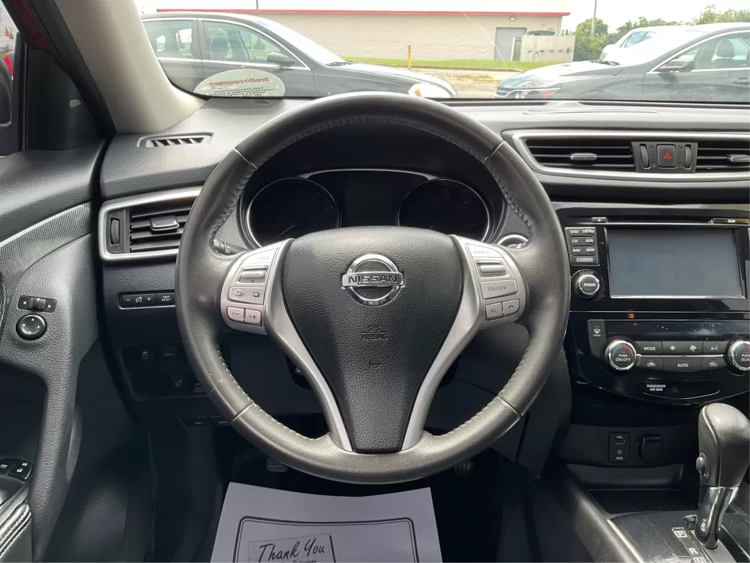 2014 Nissan Rogue SL (5N1AT2MV9EC) with an 2.5L I-4 DOHC engine, located at 1184 Kauffman Ave, Fairborn, OH, 45324, (937) 908-9800, 39.807072, -84.030914 - Photo#16