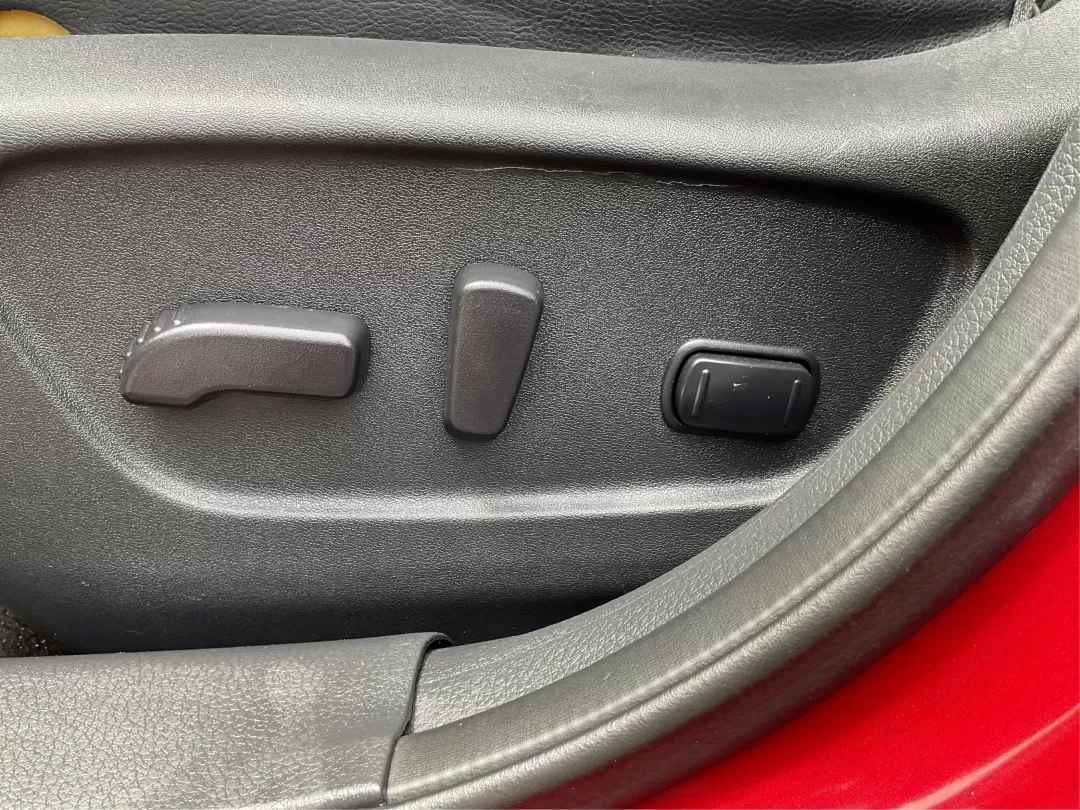 2014 Nissan Rogue SL (5N1AT2MV9EC) with an 2.5L I-4 DOHC engine, located at 1184 Kauffman Ave, Fairborn, OH, 45324, (937) 908-9800, 39.807072, -84.030914 - Photo#17