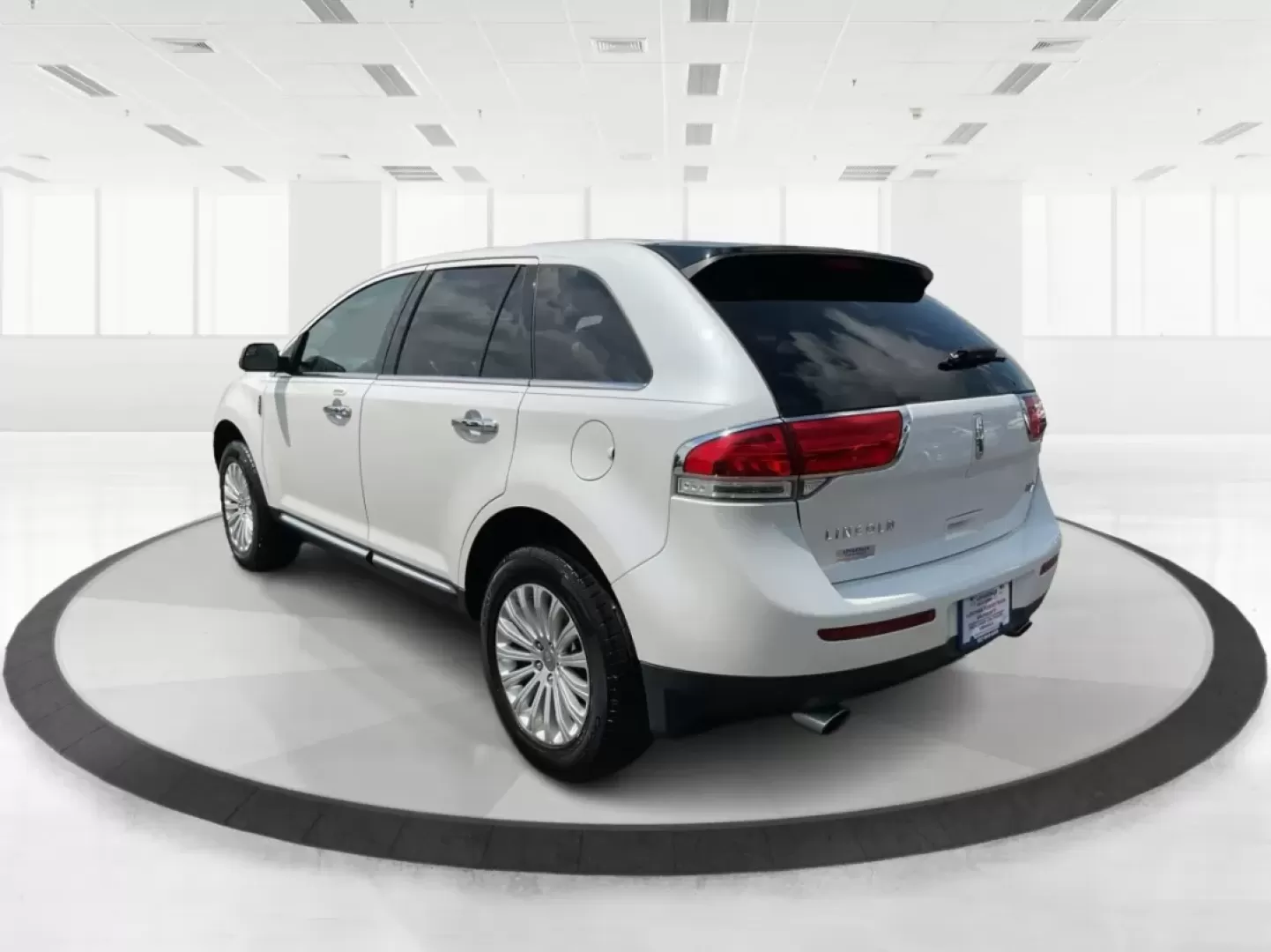 2015 Lincoln MKX Base (2LMDJ6JK7FB) with an Other engine, located at 1184 Kauffman Ave, Fairborn, OH, 45324, (937) 908-9800, 39.807072, -84.030914 - Photo#4