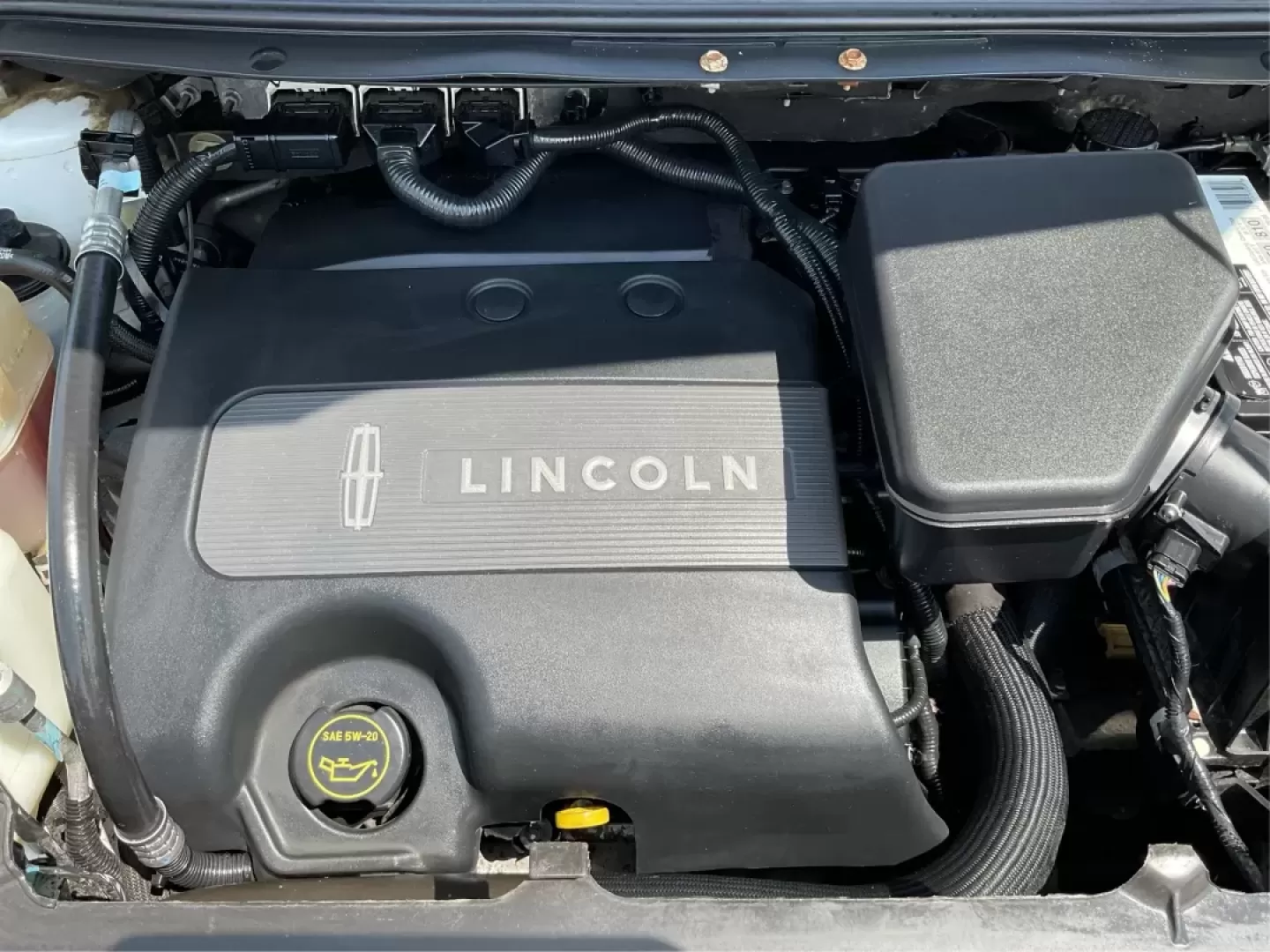 2015 Lincoln MKX Base (2LMDJ6JK7FB) with an Other engine, located at 1184 Kauffman Ave, Fairborn, OH, 45324, (937) 908-9800, 39.807072, -84.030914 - Photo#11