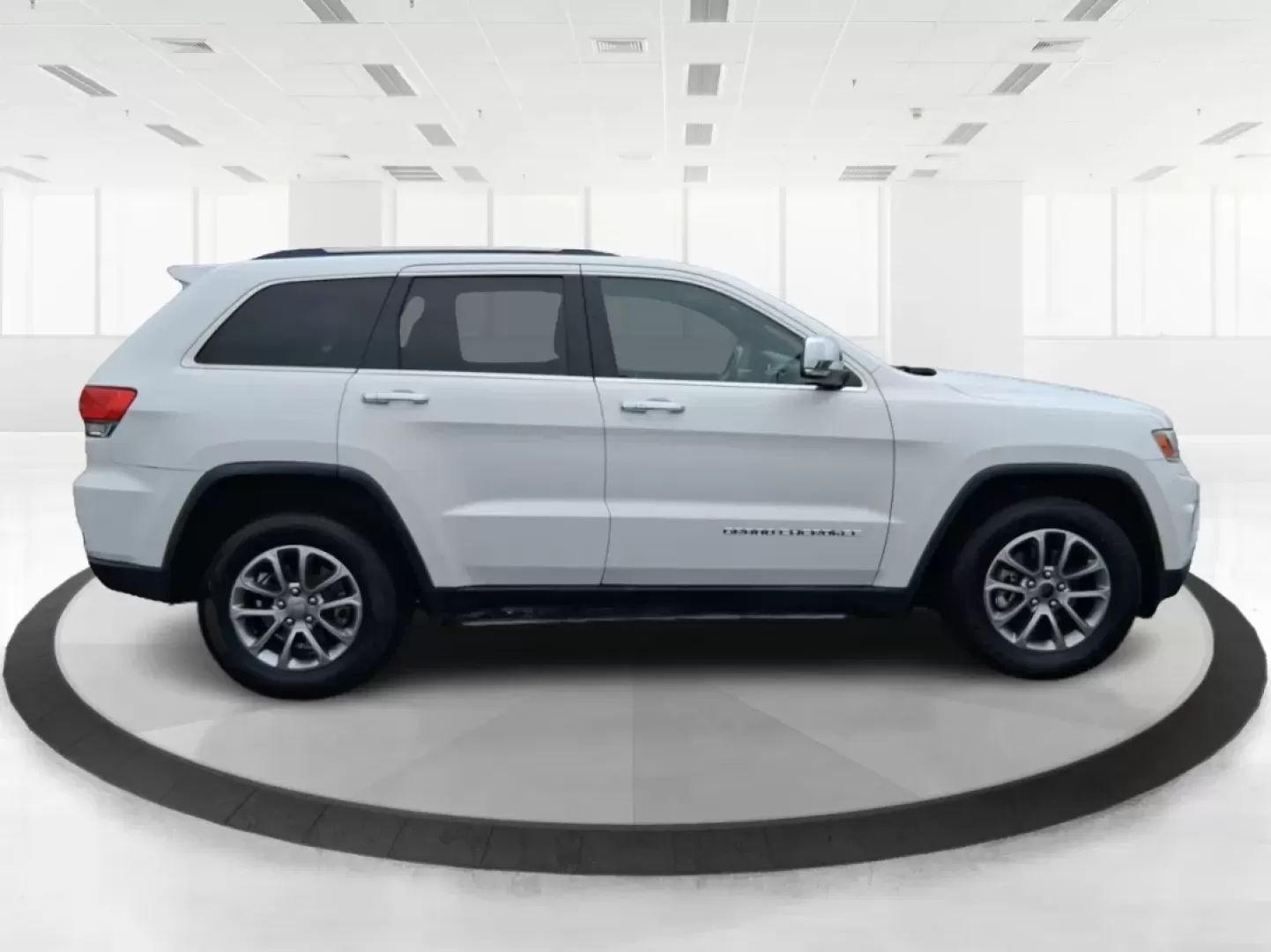 2014 Jeep Grand Cherokee Limited (1C4RJEBG2EC) with an Other engine, located at 8750 N County Rd 25A, Piqua, OH, 45356, (937) 908-9800, 40.164391, -84.232513 - **Unleash Adventure with the 2014 Jeep Grand Cherokee Limited at Advantage Car and Credit - Piqua!**<br /> <br /> Are you ready to elevate your driving experience? The 2014 Jeep Grand Cherokee Limited is the perfect vehicle for those who crave both adventure and comfort. Whether you're taking the fa - Photo#1