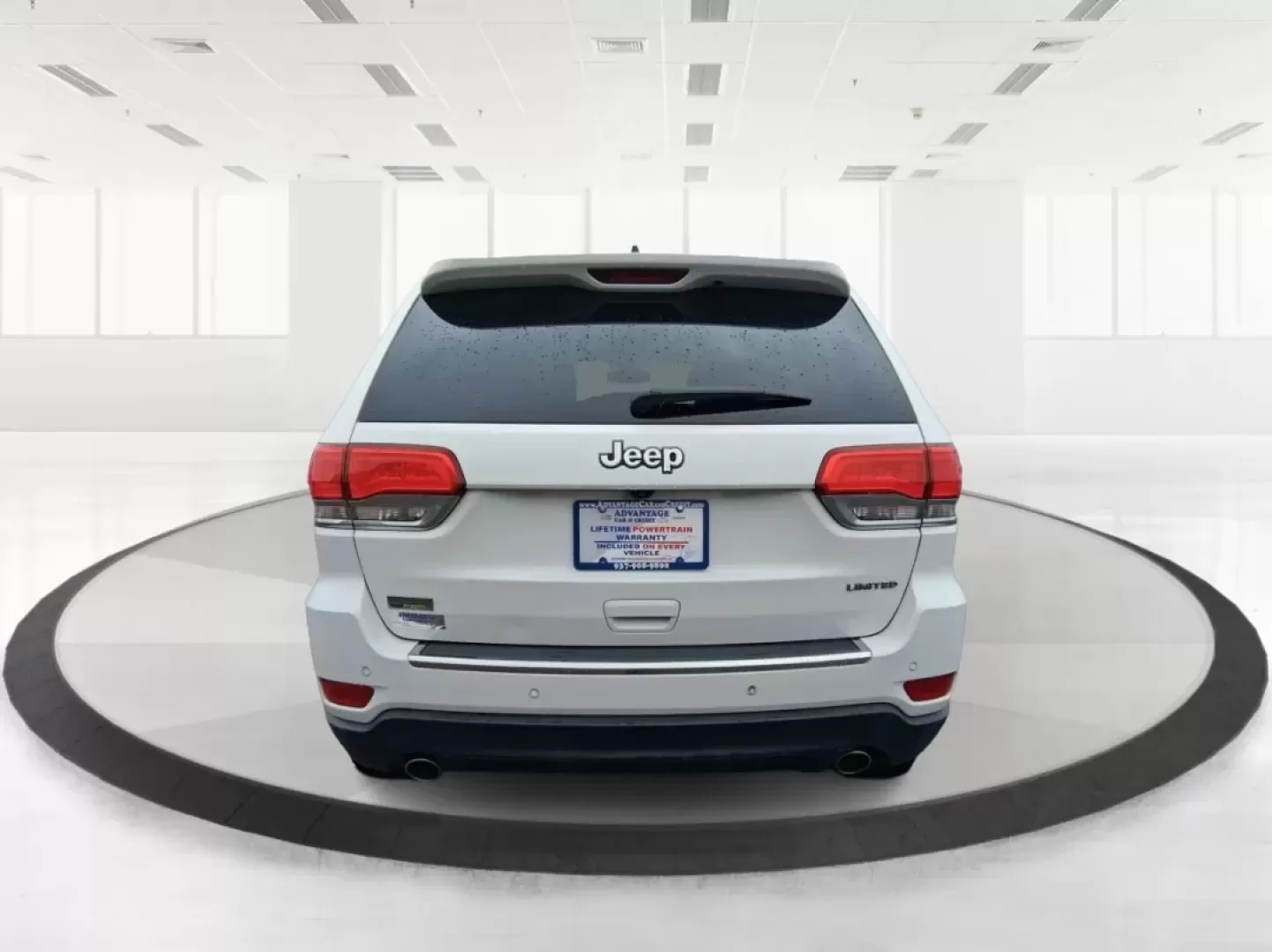 2014 Jeep Grand Cherokee Limited (1C4RJEBG2EC) with an Other engine, located at 8750 N County Rd 25A, Piqua, OH, 45356, (937) 908-9800, 40.164391, -84.232513 - **Unleash Adventure with the 2014 Jeep Grand Cherokee Limited at Advantage Car and Credit - Piqua!**<br /> <br /> Are you ready to elevate your driving experience? The 2014 Jeep Grand Cherokee Limited is the perfect vehicle for those who crave both adventure and comfort. Whether you're taking the fa - Photo#3