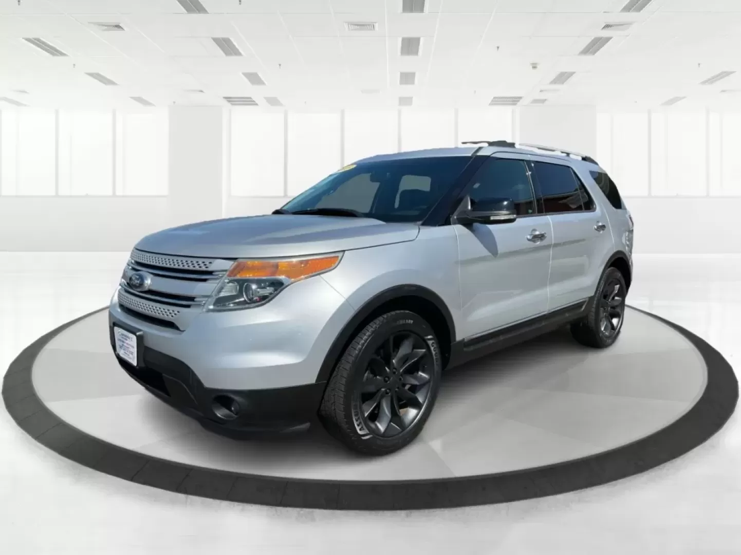2015 Ford Explorer XLT (1FM5K8D85FG) with an 3.5L V-6 DOHC engine, located at 1184 Kauffman Ave, Fairborn, OH, 45324, (937) 908-9800, 39.807072, -84.030914 - **Explore the Open Road with the 2015 Ford Explorer XLT!** <br /> <br /> Are you ready to elevate your family adventures and weekend road trips? Look no further than this stunning 2015 Ford Explorer XLT, available now at Advantage Car and Credit in Fairborn, OH. With its robust capabilities and spac - Photo#8