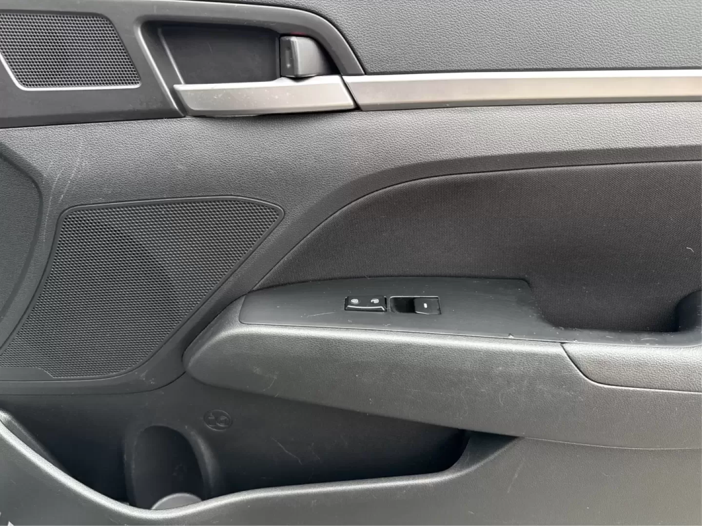 2019 Hyundai Elantra SEL (5NPD84LF5KH) with an Nu 2L I-4 DOHC engine, located at 1951 S Dayton Lakeview Rd., New Carlisle, OH, 45344, (937) 908-9800, 39.890999, -84.050255 - **Discover Your Next Adventure with the 2019 Hyundai Elantra SEL! Perfect for Everyday Life and Weekend Getaways!**<br /> <br /> Are you searching for a reliable vehicle that seamlessly fits into your everyday routine while also being ready for weekend adventures? Look no further than the stunning 2 - Photo#20