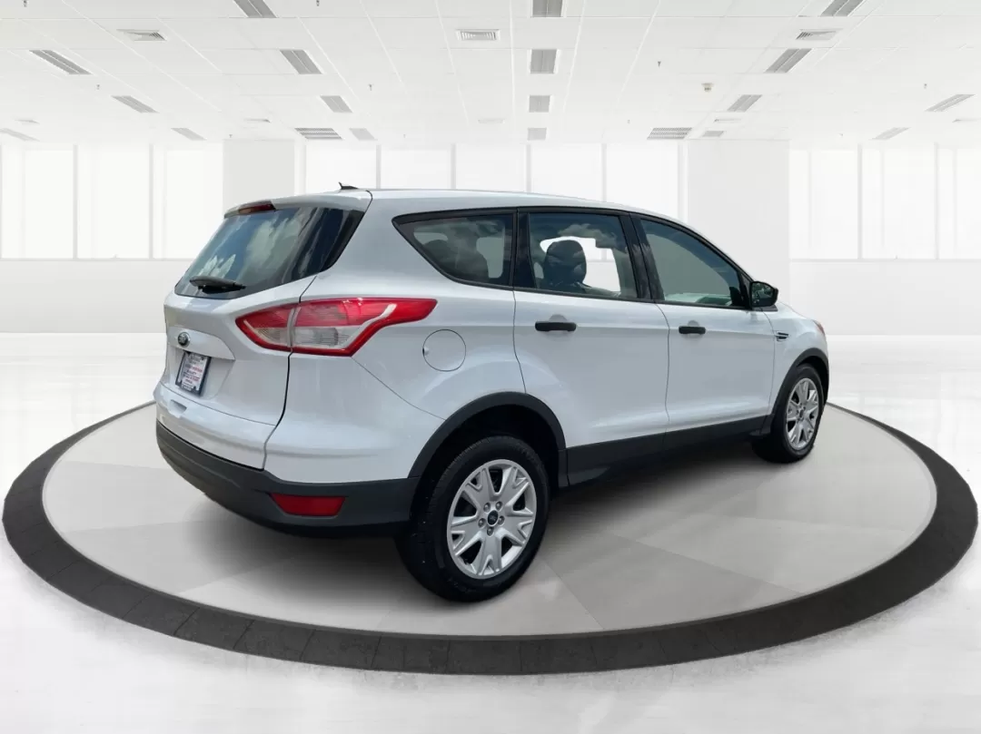 2015 Ford Escape S (1FMCU0F71FU) with an Duratec 2.5L I-4 DOHC engine, located at 1184 Kauffman Ave, Fairborn, OH, 45324, (937) 908-9800, 39.807072, -84.030914 - Photo#2