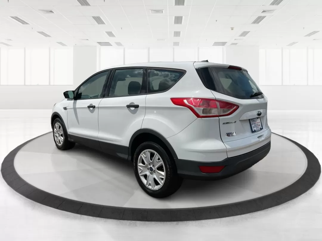 2015 Ford Escape S (1FMCU0F71FU) with an Duratec 2.5L I-4 DOHC engine, located at 1184 Kauffman Ave, Fairborn, OH, 45324, (937) 908-9800, 39.807072, -84.030914 - Photo#4