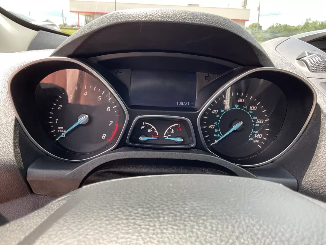 2015 Ford Escape S (1FMCU0F71FU) with an Duratec 2.5L I-4 DOHC engine, located at 1184 Kauffman Ave, Fairborn, OH, 45324, (937) 908-9800, 39.807072, -84.030914 - Photo#15