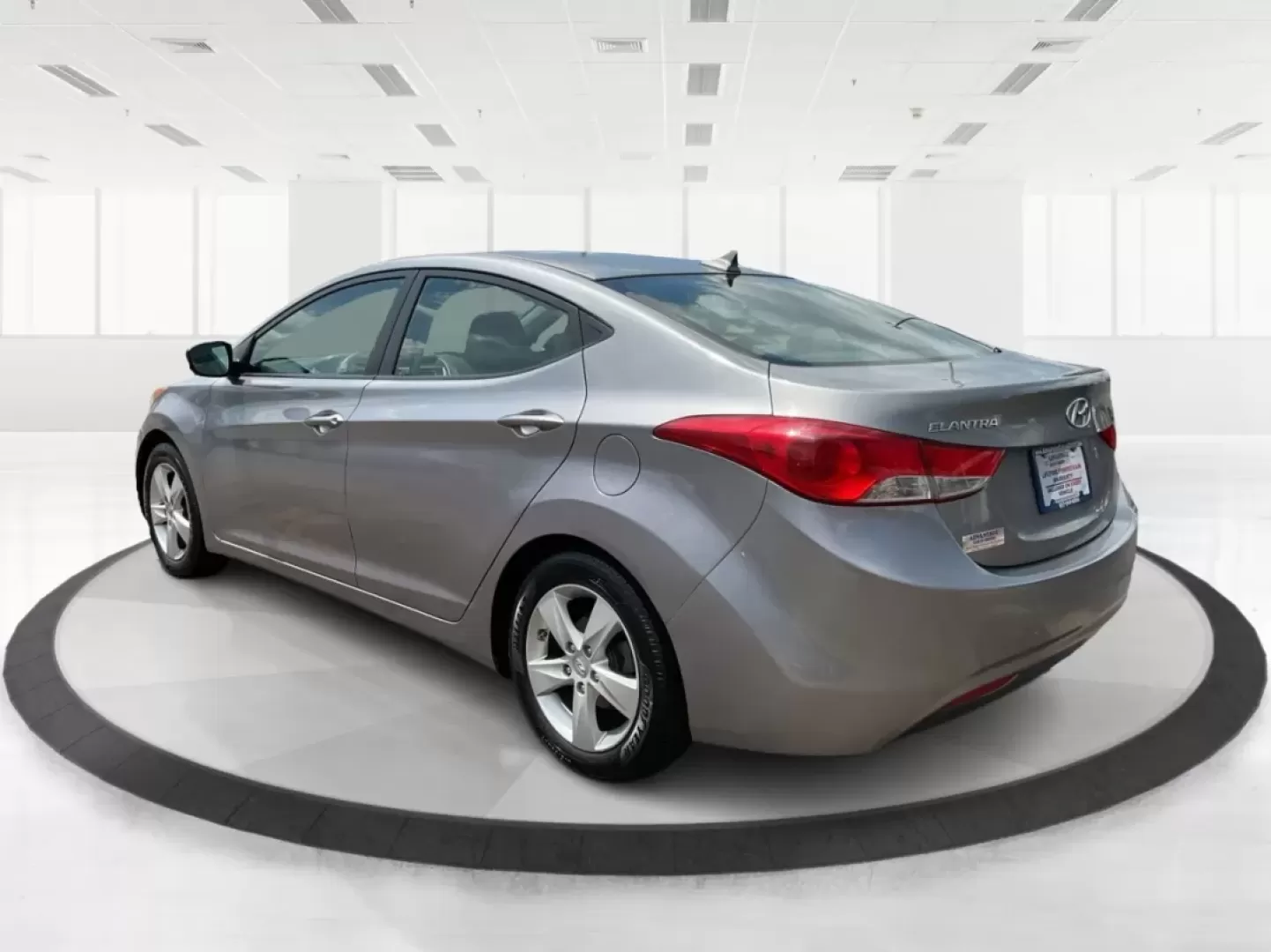 2012 Hyundai Elantra GLS (Ulsan Plant) (KMHDH4AE1CU) with an 1.8L I-4 DOHC engine, located at 1184 Kauffman Ave, Fairborn, OH, 45324, (937) 908-9800, 39.807072, -84.030914 - **Drive Your Dreams with the 2012 Hyundai Elantra GLS: Perfect for Everyday Adventures!**<br /> <br /> Are you ready to elevate your daily commute or family outings with a vehicle that balances comfort, efficiency, and style? The 2012 Hyundai Elantra GLS is the perfect choice for budget-conscious bu - Photo#4