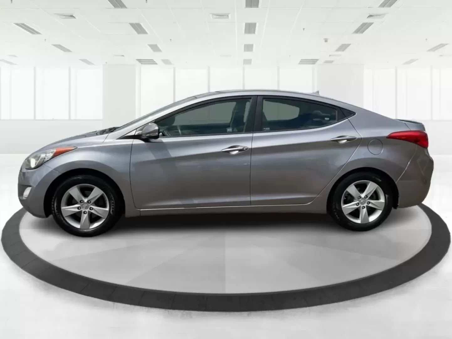 2012 Hyundai Elantra GLS (Ulsan Plant) (KMHDH4AE1CU) with an 1.8L I-4 DOHC engine, located at 1184 Kauffman Ave, Fairborn, OH, 45324, (937) 908-9800, 39.807072, -84.030914 - **Drive Your Dreams with the 2012 Hyundai Elantra GLS: Perfect for Everyday Adventures!**<br /> <br /> Are you ready to elevate your daily commute or family outings with a vehicle that balances comfort, efficiency, and style? The 2012 Hyundai Elantra GLS is the perfect choice for budget-conscious bu - Photo#5
