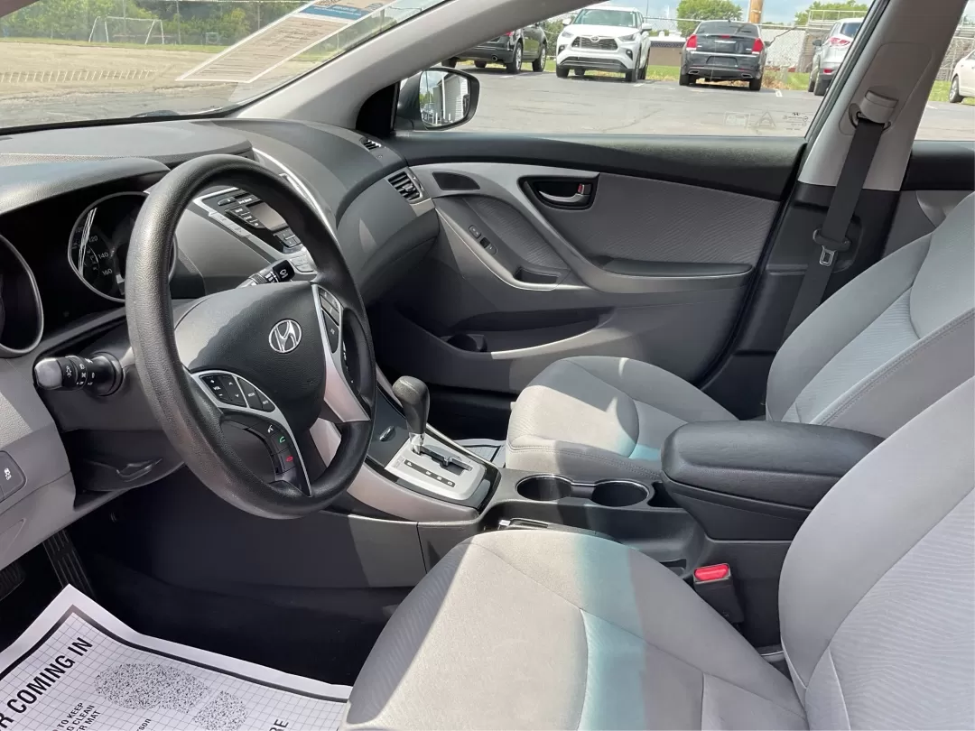 2012 Hyundai Elantra GLS (Ulsan Plant) (KMHDH4AE1CU) with an 1.8L I-4 DOHC engine, located at 1184 Kauffman Ave, Fairborn, OH, 45324, (937) 908-9800, 39.807072, -84.030914 - Photo#9
