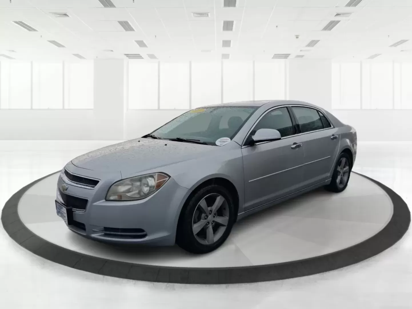 2012 Chevrolet Malibu 2LT (1G1ZD5E06CF) with an Ecotec 2.4L I-4 DOHC engine, located at 1099 N County Rd 25A, Troy, OH, 45373, (937) 908-9800, 40.057079, -84.212883 - Experience the ultimate blend of comfort, style, and reliability with the 2012 Chevrolet Malibu 2LT, a sedan that perfectly suits your everyday lifestyle and weekend adventures. Whether you're commuting to work, shuttling the kids to practice, or planning a road trip to the scenic Miami River, this - Photo#8