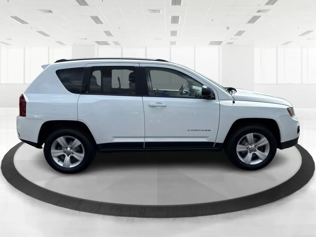 2014 Jeep Compass Sport (1C4NJDBB4ED) with an 2.4L I-4 DOHC engine, located at 1230 East Main St, Xenia, OH, 45385, (937) 908-9800, 39.688026, -83.910172 - Photo#1