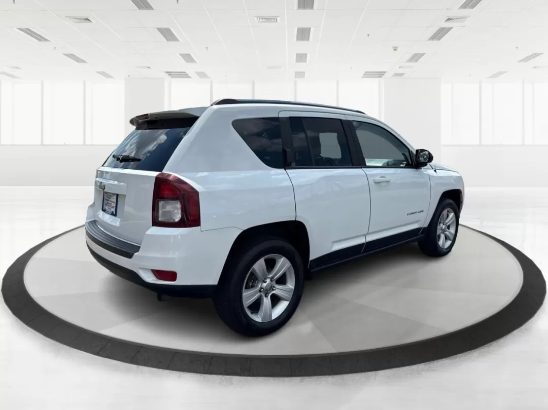2014 Jeep Compass Sport (1C4NJDBB4ED) with an 2.4L I-4 DOHC engine, located at 1230 East Main St, Xenia, OH, 45385, (937) 908-9800, 39.688026, -83.910172 - Photo#2