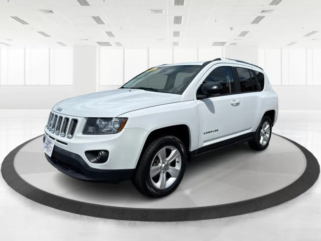 2014 Jeep Compass Sport (1C4NJDBB4ED) with an 2.4L I-4 DOHC engine, located at 1230 East Main St, Xenia, OH, 45385, (937) 908-9800, 39.688026, -83.910172 - Photo#8