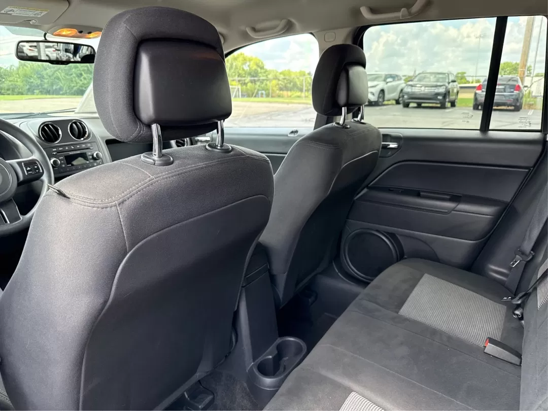2014 Jeep Compass Sport (1C4NJDBB4ED) with an 2.4L I-4 DOHC engine, located at 1230 East Main St, Xenia, OH, 45385, (937) 908-9800, 39.688026, -83.910172 - Photo#10