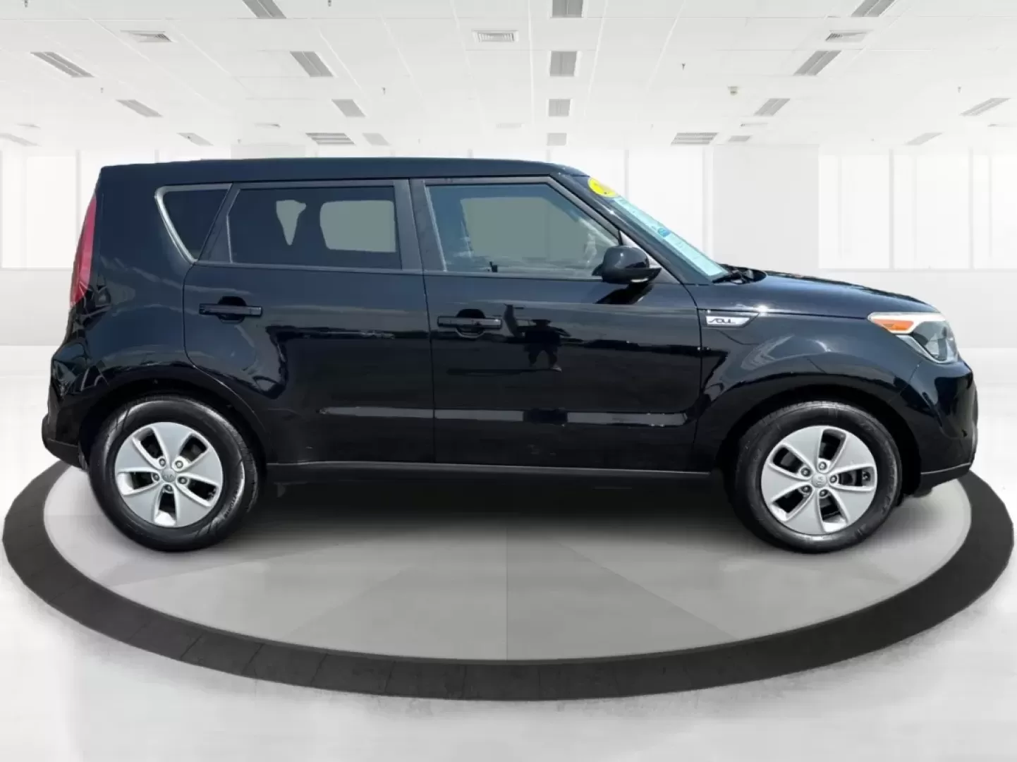 2015 Kia Soul Base (KNDJN2A26F7) with an 1.6L L4 DOHC 16V engine, located at 1184 Kauffman Ave, Fairborn, OH, 45324, (937) 908-9800, 39.807072, -84.030914 - Photo#1