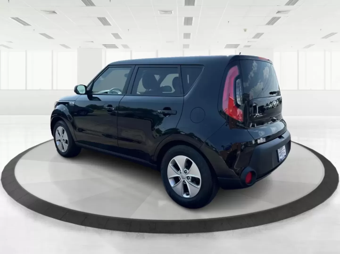 2015 Kia Soul Base (KNDJN2A26F7) with an 1.6L L4 DOHC 16V engine, located at 1184 Kauffman Ave, Fairborn, OH, 45324, (937) 908-9800, 39.807072, -84.030914 - Photo#4
