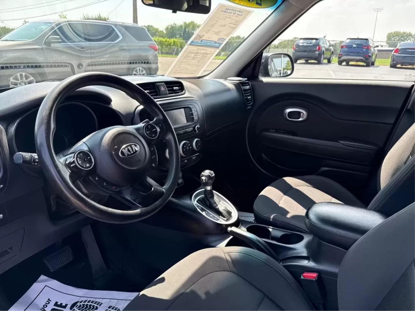 2015 Kia Soul Base (KNDJN2A26F7) with an 1.6L L4 DOHC 16V engine, located at 1184 Kauffman Ave, Fairborn, OH, 45324, (937) 908-9800, 39.807072, -84.030914 - Photo#8