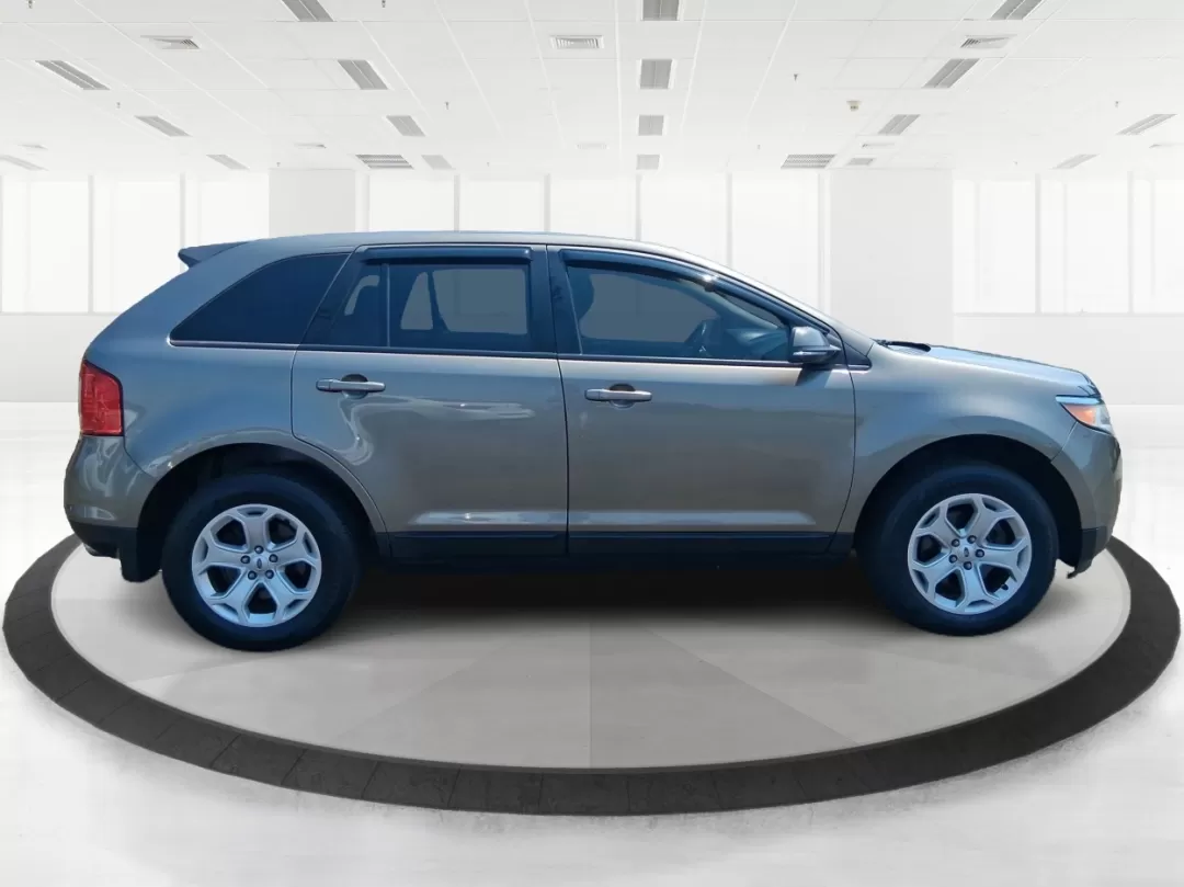 2014 Ford Edge SEL (2FMDK4JCXEB) with an 3.5L V-6 DOHC engine, located at 1184 Kauffman Ave, Fairborn, OH, 45324, (937) 908-9800, 39.807072, -84.030914 - Photo#1