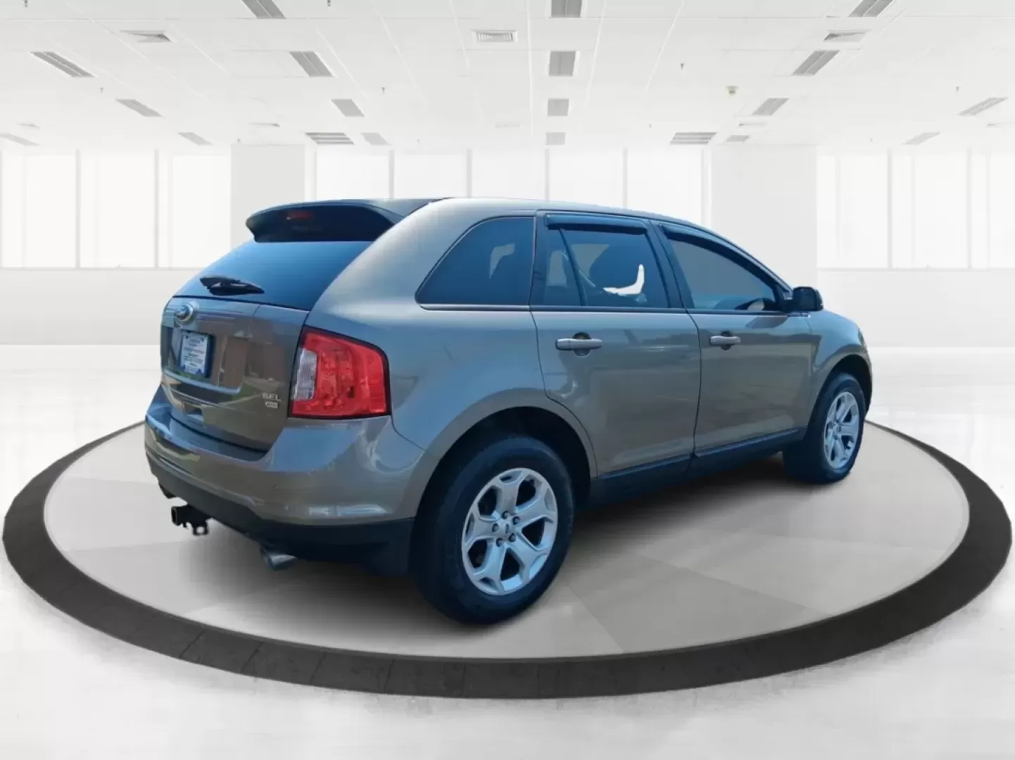 2014 Ford Edge SEL (2FMDK4JCXEB) with an 3.5L V-6 DOHC engine, located at 1184 Kauffman Ave, Fairborn, OH, 45324, (937) 908-9800, 39.807072, -84.030914 - Photo#2