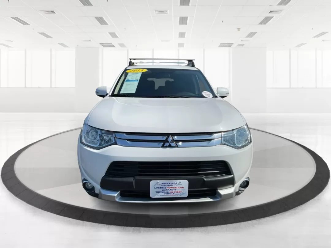 2015 Mitsubishi Outlander SE (JA4AZ3A30FZ) with an 2.4L I-4 variable valve control engine, located at 4508 South Dixie Dr, Moraine, OH, 45439, (937) 908-9800, 39.689976, -84.218452 - 2015 Mitsubishi Outlander SE - Photo#7