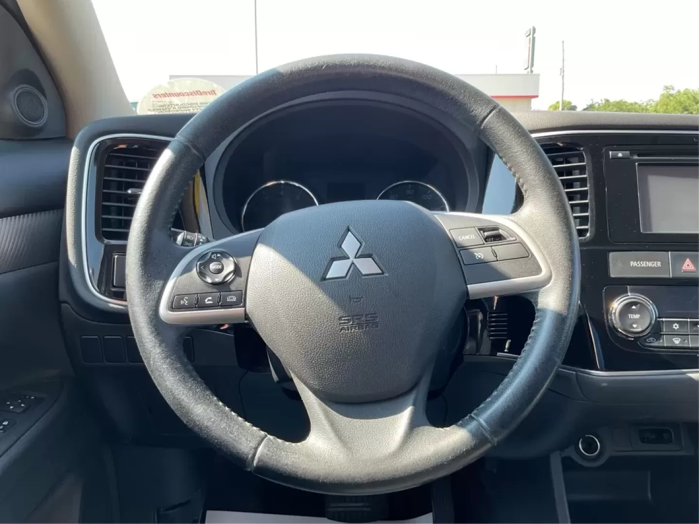 2015 Mitsubishi Outlander SE (JA4AZ3A30FZ) with an 2.4L I-4 variable valve control engine, located at 4508 South Dixie Dr, Moraine, OH, 45439, (937) 908-9800, 39.689976, -84.218452 - Are you ready to elevate your family's adventures or tackle your daily commute with confidence? Look no further than this stunning 2015 Mitsubishi Outlander SE, available now at Advantage Car and Credit in Moraine, OH. With its spacious interior, advanced technology, and rugged versatility, this SUV - Photo#16
