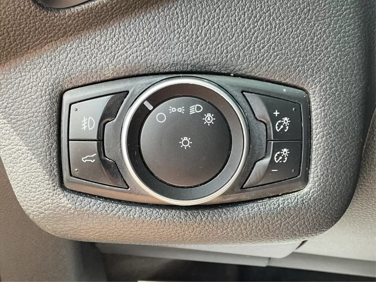 2017 Ford Escape SE (1FMCU0GD7HU) with an Other engine, located at 1099 N County Rd 25A, Troy, OH, 45373, (937) 908-9800, 40.057079, -84.212883 - Photo#17