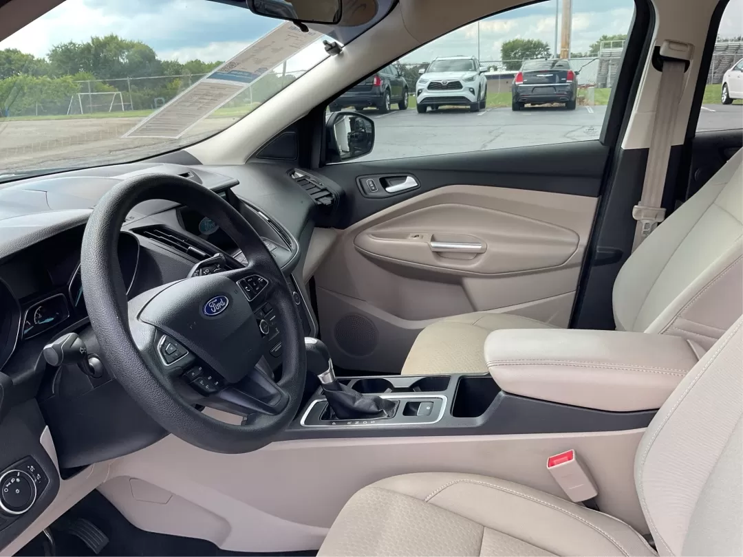 2017 Ford Escape SE (1FMCU9GD7HU) with an Other engine, located at 880 E. National Road, Vandalia, OH, 45377, (937) 908-9800, 39.891918, -84.183594 - 2017 Ford Escape SE - Photo#9