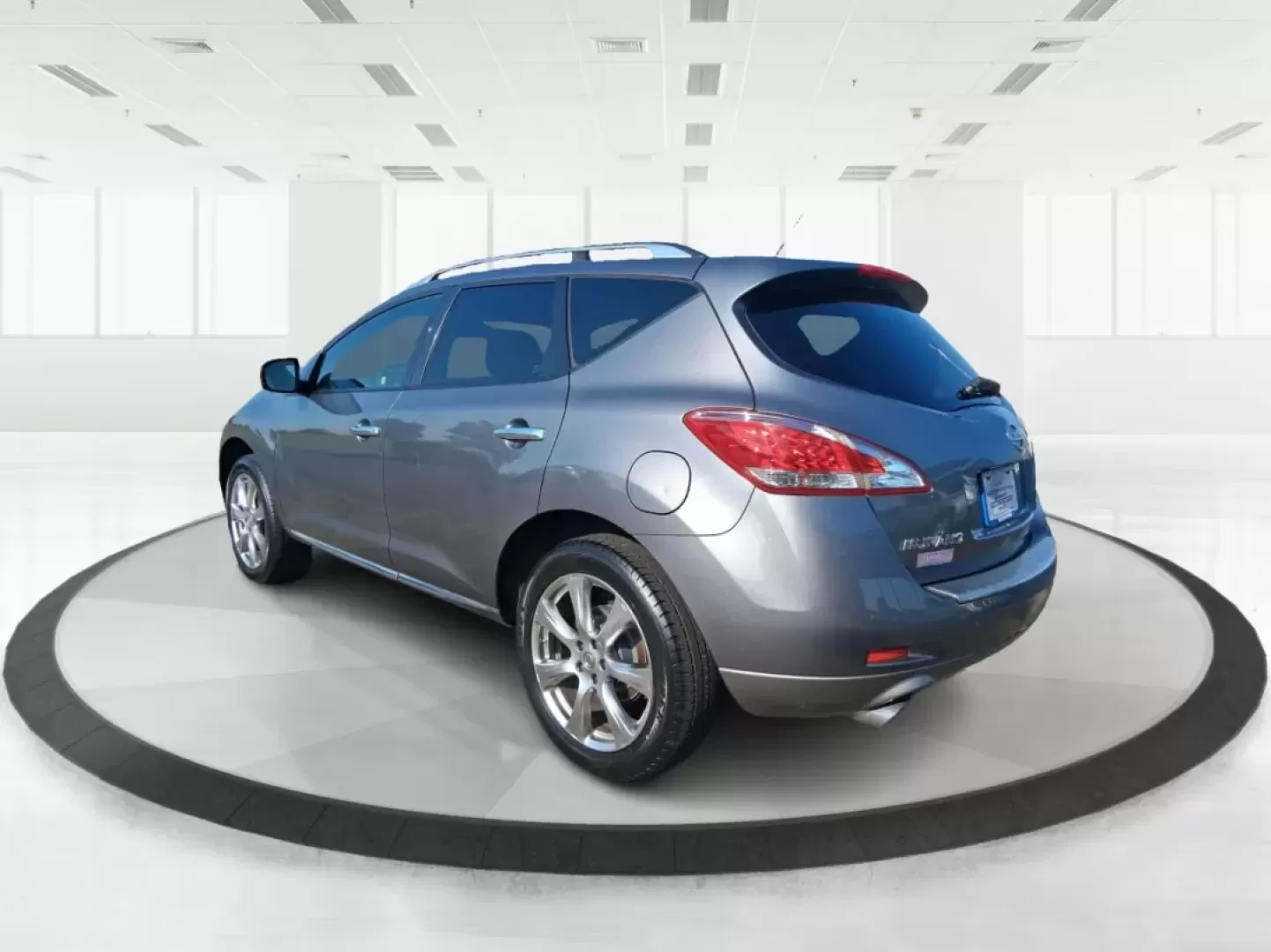 2013 Nissan Murano LE (JN8AZ1MW9DW) with an 3.5L V-6 DOHC engine, located at 8750 N County Rd 25A, Piqua, OH, 45356, (937) 908-9800, 40.164391, -84.232513 - **Experience Adventure with the 2013 Nissan Murano: Your Perfect Family Companion!**<br /> <br /> Are you ready to take your family on unforgettable road trips or enjoy weekend adventures with friends? The 2013 Nissan Murano LE is designed for those who seek both style and functionality. This mid-si - Photo#4
