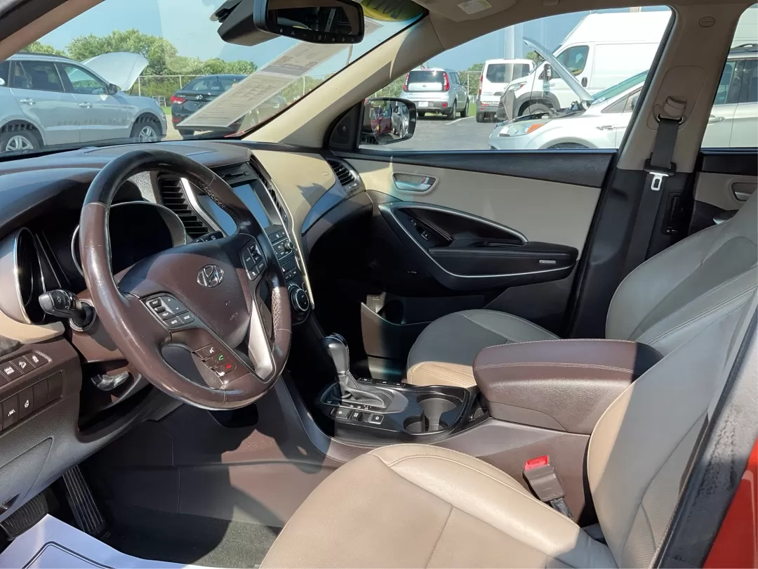 2014 Ford Fusion SE (3FA6P0H90ER) with an Other engine, located at 4508 South Dixie Dr, Moraine, OH, 45439, (937) 908-9800, 39.807072, -84.031563 - Photo#9