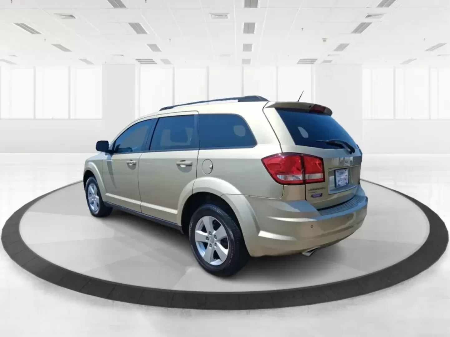 2011 Dodge Journey Mainstreet (3D4PG1FG9BT) with an 3.6L V6 DOHC 24V engine, 6-Speed Automatic transmission, located at 4508 South Dixie Dr, Moraine, OH, 45439, (937) 908-9800, 39.689976, -84.218452 - Are you in search of a versatile SUV that fits seamlessly into your active lifestyle? Look no further than this 2011 Dodge Journey Mainstreet, available now at Advantage Car and Credit - Moraine, located at 4508 South Dixie Dr, Moraine, OH 45439. This spacious and well-equipped SUV is not just a veh - Photo#4