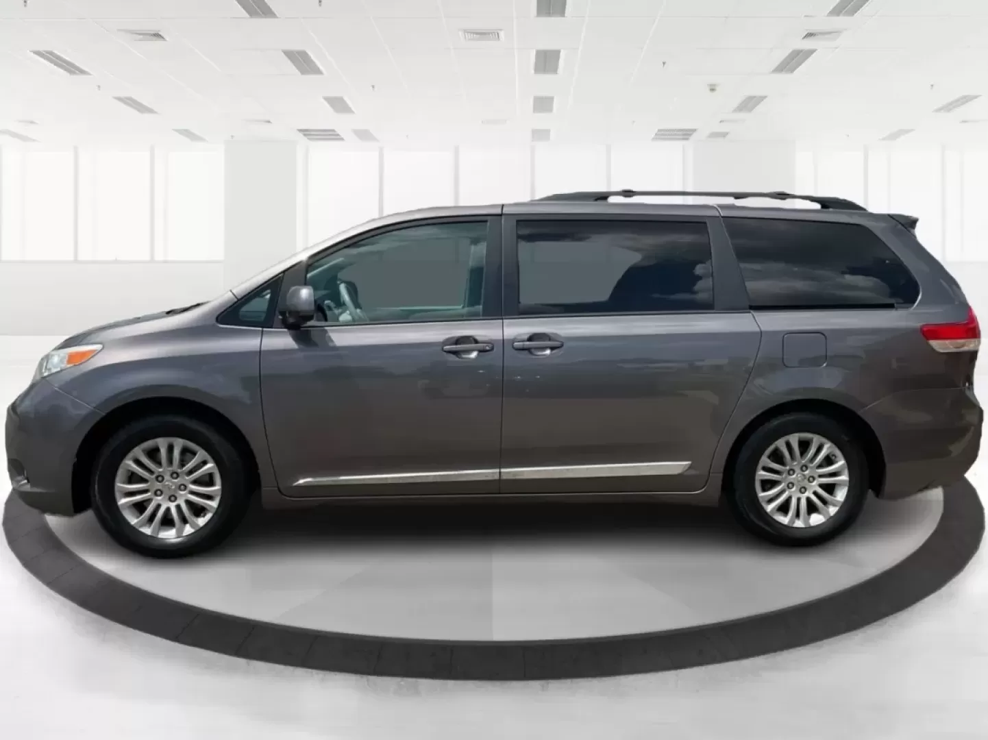 2012 Toyota Sienna XLE V6 8 Passenger (5TDYK3DC7CS) with an 3.5L V-6 DOHC engine, located at 4508 South Dixie Dr, Moraine, OH, 45439, (937) 908-9800, 39.689976, -84.218452 - **Unleash Your Family Adventures with the 2012 Toyota Sienna XLE V6!** <br /> <br /> Are you ready to elevate your family's travel experiences? The 2012 Toyota Sienna XLE V6 8 Passenger is the perfect blend of comfort, space, and reliability, designed for families who love to explore. Whether you're - Photo#5