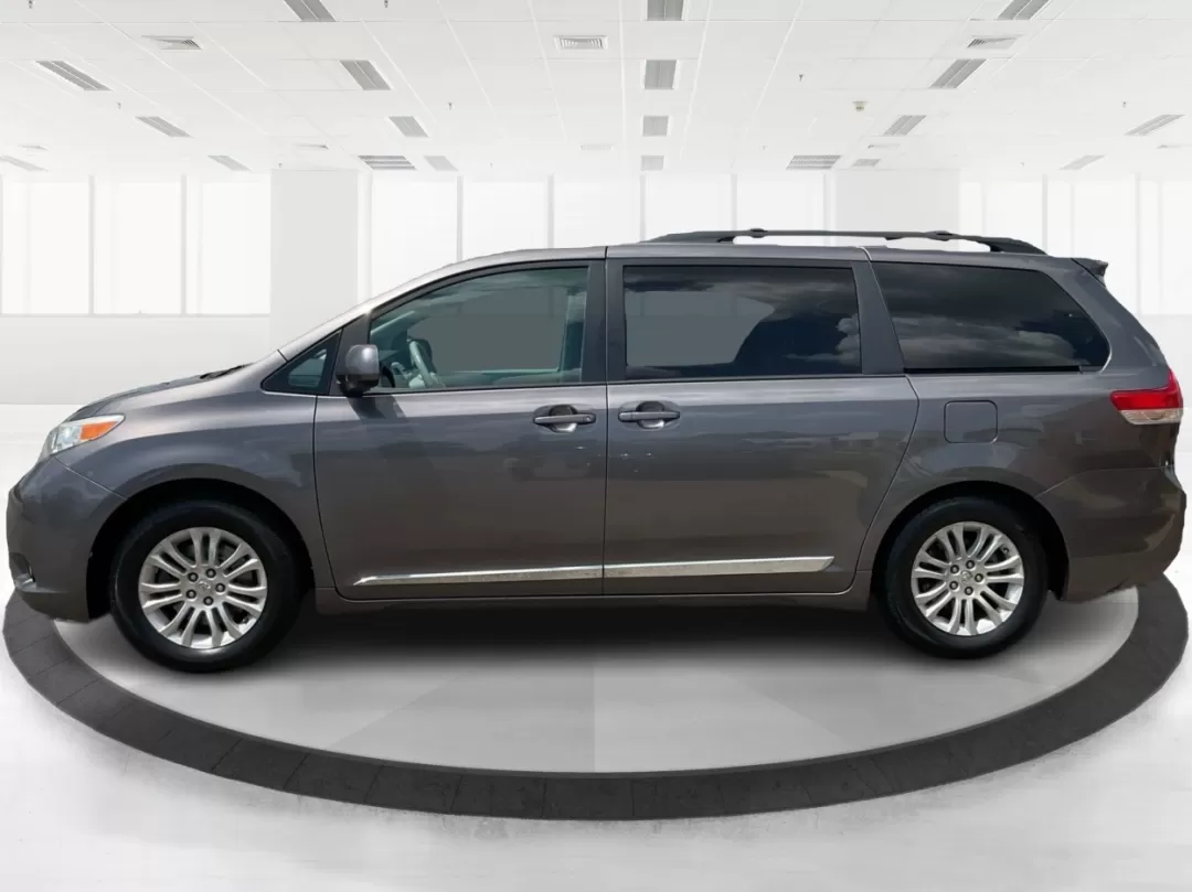 2012 Toyota Sienna XLE V6 8 Passenger (5TDYK3DC7CS) with an 3.5L V-6 DOHC engine, located at 4508 South Dixie Dr, Moraine, OH, 45439, (937) 908-9800, 39.689976, -84.218452 - 2012 Toyota Sienna XLE V6 8 Passenger - Photo#5