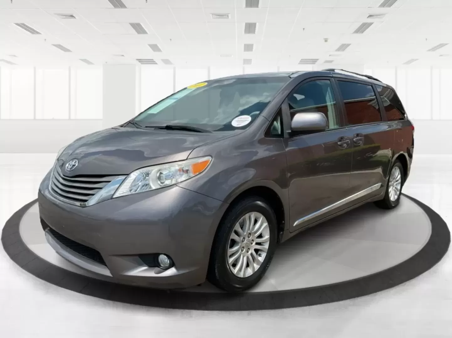 2012 Toyota Sienna XLE V6 8 Passenger (5TDYK3DC7CS) with an 3.5L V-6 DOHC engine, located at 4508 South Dixie Dr, Moraine, OH, 45439, (937) 908-9800, 39.689976, -84.218452 - **Unleash Your Family Adventures with the 2012 Toyota Sienna XLE V6!** <br /> <br /> Are you ready to elevate your family's travel experiences? The 2012 Toyota Sienna XLE V6 8 Passenger is the perfect blend of comfort, space, and reliability, designed for families who love to explore. Whether you're - Photo#8