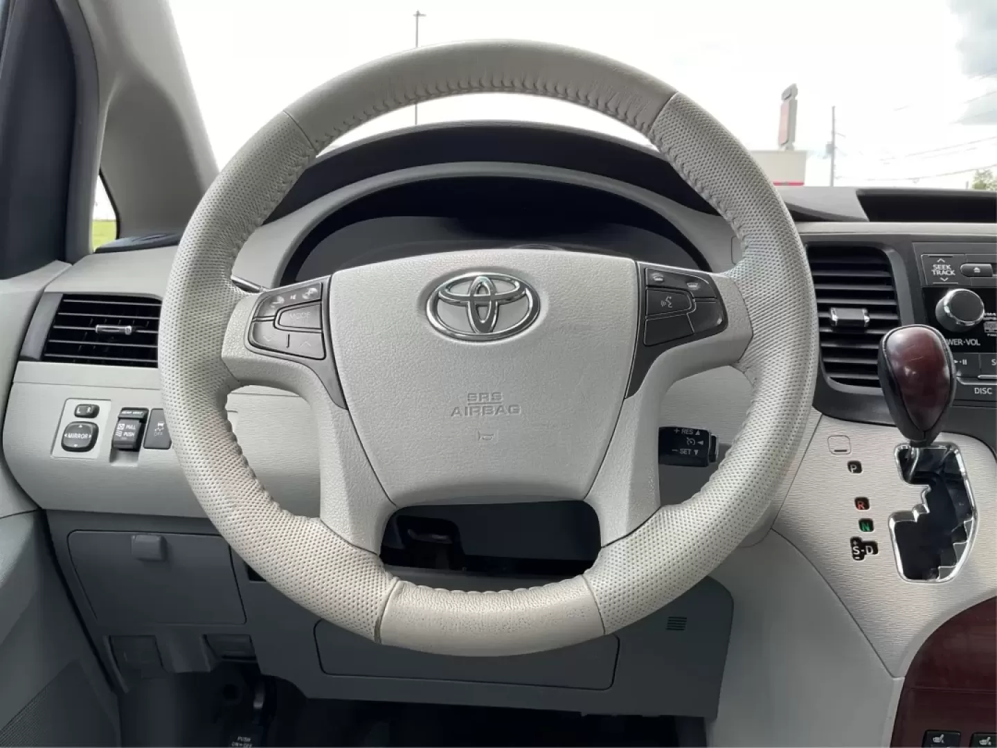 2012 Toyota Sienna XLE V6 8 Passenger (5TDYK3DC7CS) with an 3.5L V-6 DOHC engine, located at 4508 South Dixie Dr, Moraine, OH, 45439, (937) 908-9800, 39.689976, -84.218452 - **Unleash Your Family Adventures with the 2012 Toyota Sienna XLE V6!** <br /> <br /> Are you ready to elevate your family's travel experiences? The 2012 Toyota Sienna XLE V6 8 Passenger is the perfect blend of comfort, space, and reliability, designed for families who love to explore. Whether you're - Photo#16
