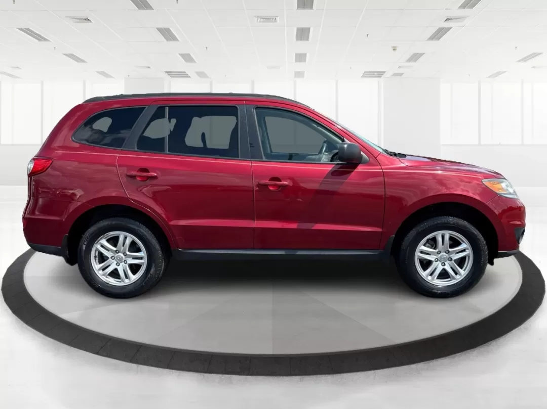 2012 Hyundai Santa Fe GLS (5XYZGDAB0CG) with an 2.4L I-4 DOHC engine, located at 4508 South Dixie Dr, Moraine, OH, 45439, (937) 908-9800, 39.689976, -84.218452 - 2012 Hyundai Santa Fe GLS - Photo#1