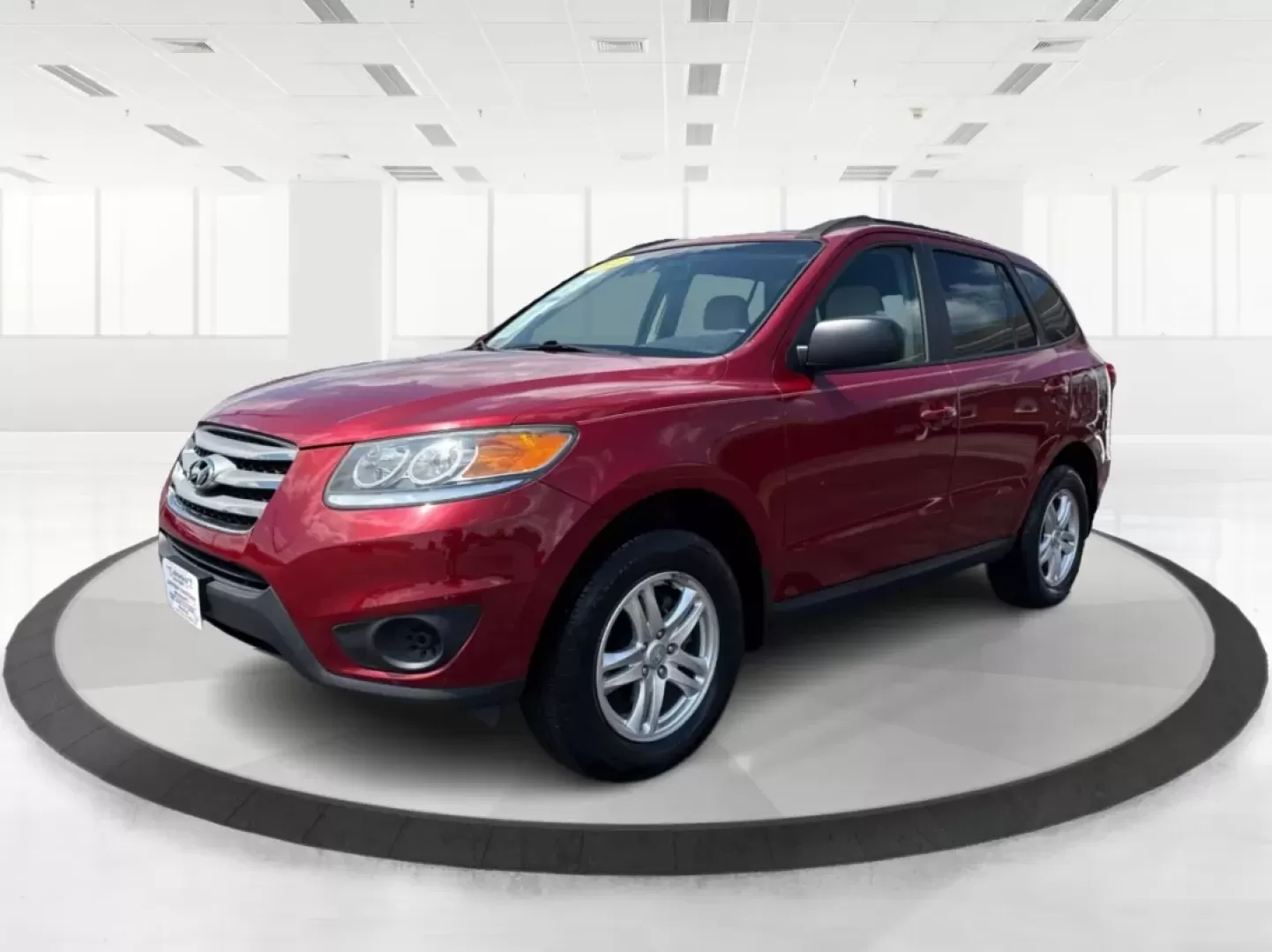 2012 Hyundai Santa Fe GLS (5XYZGDAB0CG) with an 2.4L I-4 DOHC engine, located at 4508 South Dixie Dr, Moraine, OH, 45439, (937) 908-9800, 39.689976, -84.218452 - Embark on your next adventure with the perfect blend of style, comfort, and reliability - the 2012 Hyundai Santa Fe GLS. This versatile SUV is ideal for families, commuters, and weekend warriors alike. Whether you're navigating the bustling streets of Moraine, OH, or exploring nearby attractions lik - Photo#8